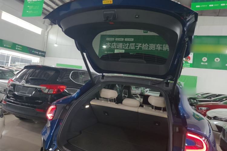 Used Xiaomi Auto YU7 2025 Ultra-Long Range High-Performance All-Wheel-Drive Max Edition Trunk