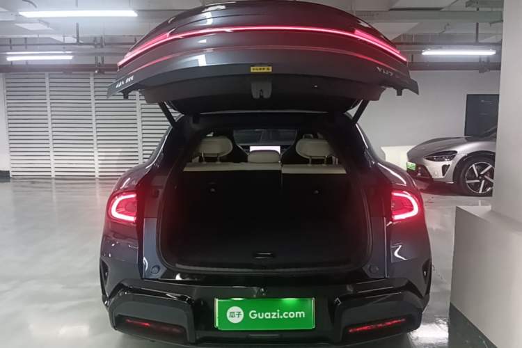 Used Xiaomi Auto YU7 2025 Ultra-Long Range High-Performance All-Wheel-Drive Max Edition Trunk