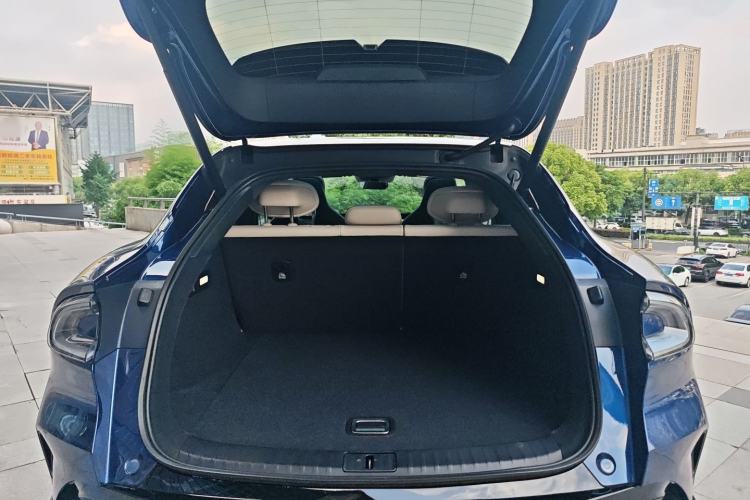 Used Xiaomi Auto YU7 2025 Ultra-Long Range High-Performance All-Wheel-Drive Max Edition Trunk
