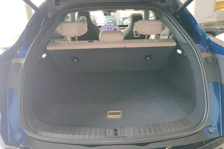 Used Xiaomi Auto YU7 2025 Ultra-Long Range Rear-Wheel Drive Version Trunk