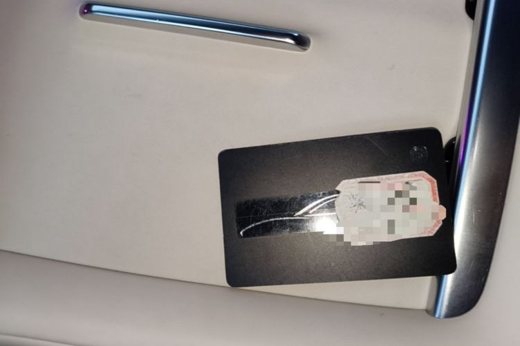 Used Xiaomi Auto YU7 2025 Ultra-Long Range High-Performance All-Wheel-Drive Max Edition Vehicle Key