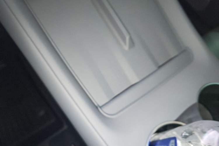 Used Xiaomi Auto YU7 2025 Ultra-Long Range High-Performance All-Wheel-Drive Max Edition Vehicle Key