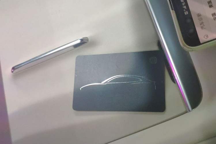 Used Xiaomi Auto YU7 2025 Ultra-Long Range High-Performance All-Wheel-Drive Max Edition Vehicle Key