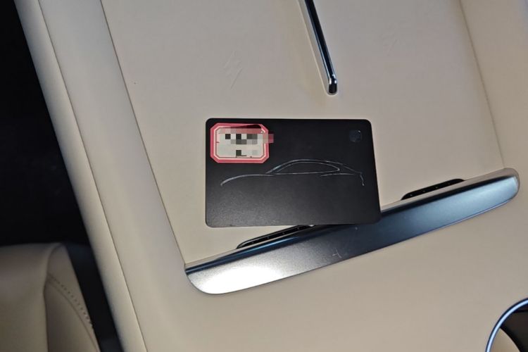 Used Xiaomi Auto YU7 2025 Ultra-Long Range High-Performance All-Wheel-Drive Max Edition Vehicle Key