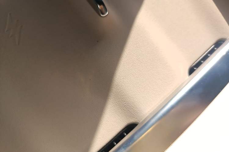 Used Xiaomi Auto YU7 2025 Ultra-Long Range High-Performance All-Wheel-Drive Max Edition Vehicle Key