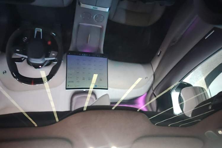 Used Xiaomi Auto YU7 2025 Ultra-Long Range High-Performance All-Wheel-Drive Max Edition Headliner