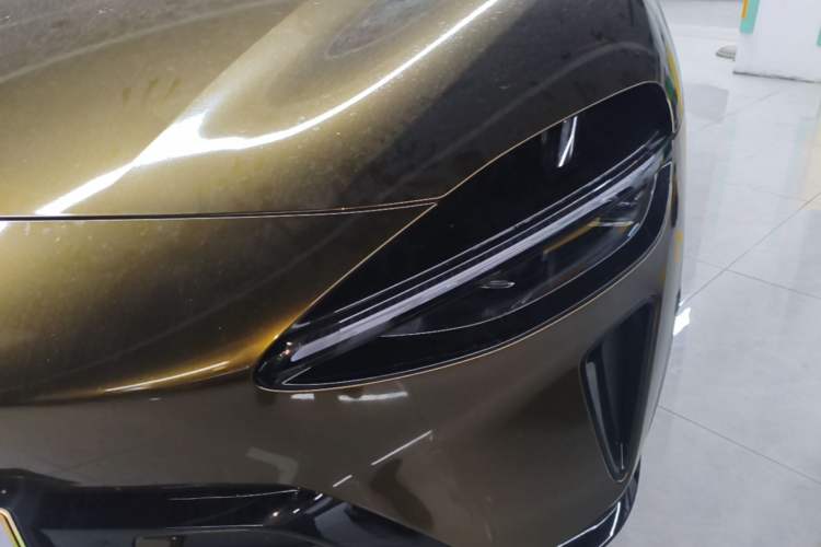 Used Xiaomi Auto YU7 2025 Ultra-Long Range Rear-Wheel Drive Version Left Front Headlight