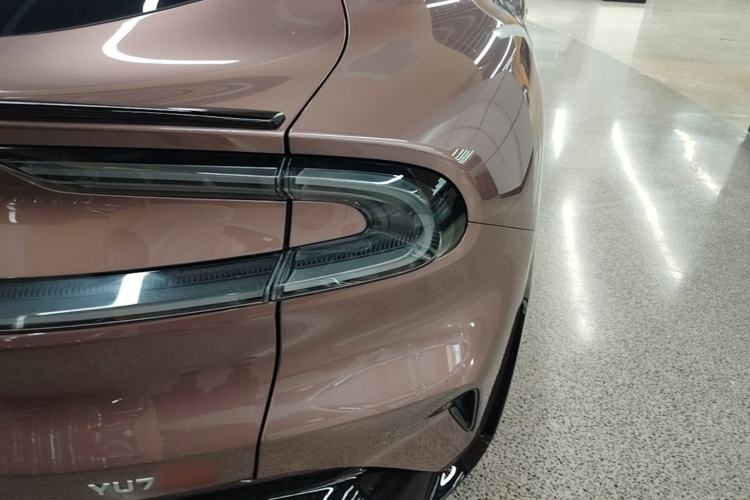 Used Xiaomi Auto YU7 2025 Ultra-Long Range High-Performance All-Wheel-Drive Max Edition Right Rear Taillight