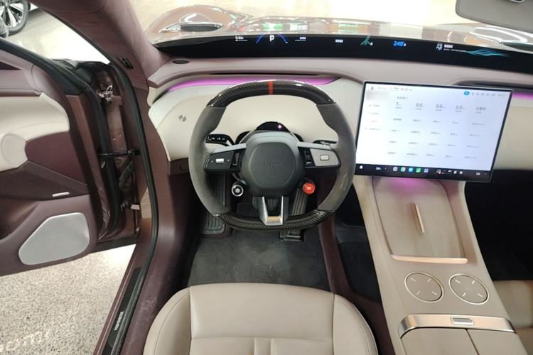 Used Xiaomi Auto YU7 2025 Ultra-Long Range High-Performance All-Wheel-Drive Max Edition Steering Wheel