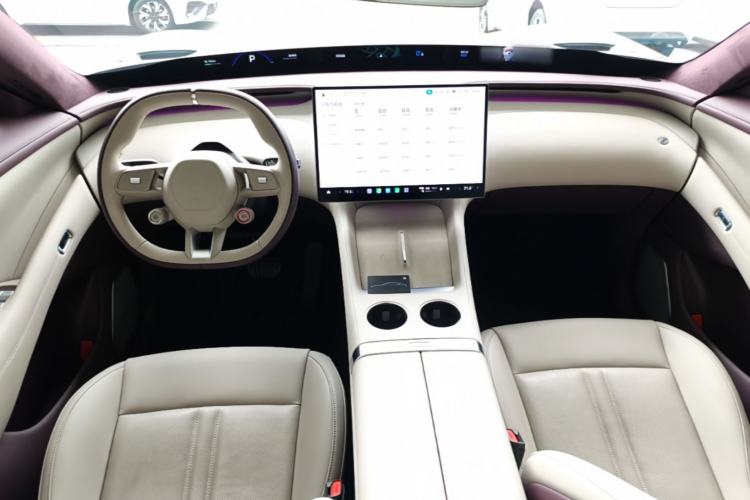 Used Xiaomi Auto YU7 2025 Ultra-Long Range High-Performance All-Wheel-Drive Max Edition Center Console
