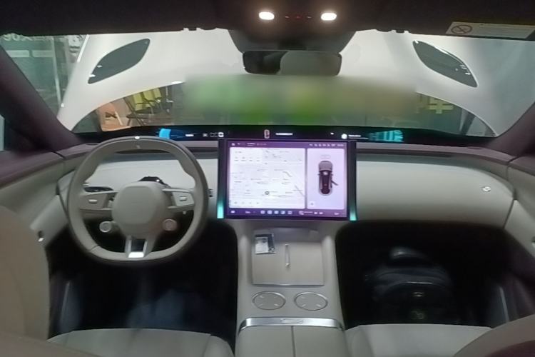 Used Xiaomi Auto YU7 2025 Ultra-Long Range Rear-Wheel Drive Version Center Console