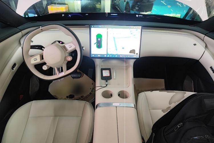 Used Xiaomi Auto YU7 2025 Ultra-Long Range All-Wheel Drive Pro Version Center Console