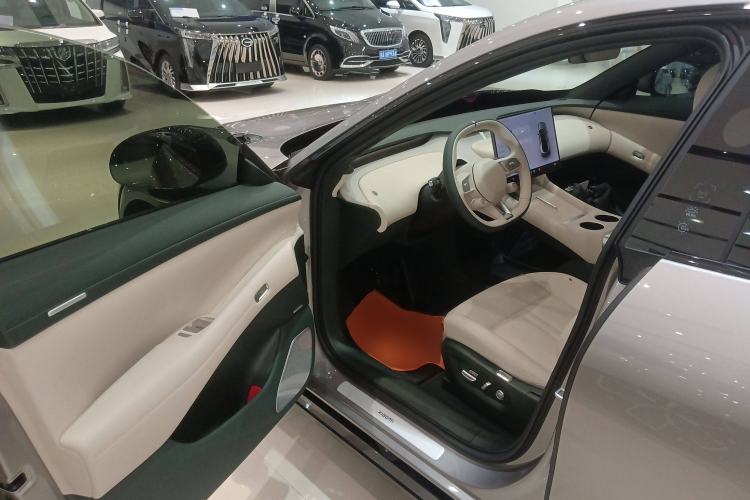 Used Xiaomi Auto YU7 2025 Ultra-Long Range All-Wheel Drive Pro Version Driver Seat