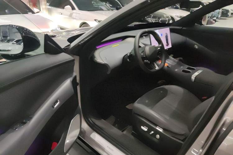 Used Xiaomi Auto YU7 2025 Ultra-Long Range Rear-Wheel Drive Version Driver Seat