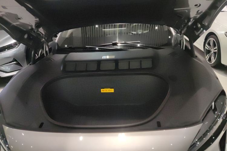 Used Xiaomi Auto YU7 2025 Ultra-Long Range Rear-Wheel Drive Version Engine Bay