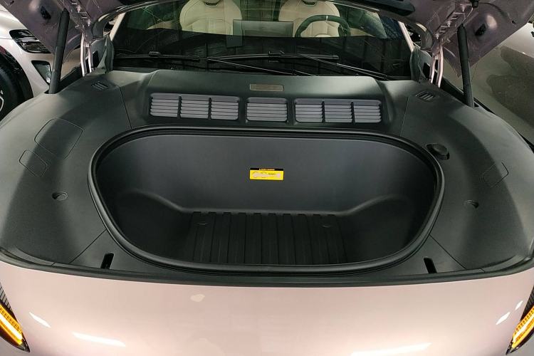 Used Xiaomi Auto YU7 2025 Ultra-Long Range Rear-Wheel Drive Version Engine Bay