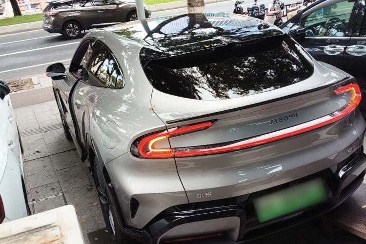 Used Xiaomi Auto YU7 2025 Ultra-Long Range High-Performance All-Wheel-Drive Max Edition Exterior 2