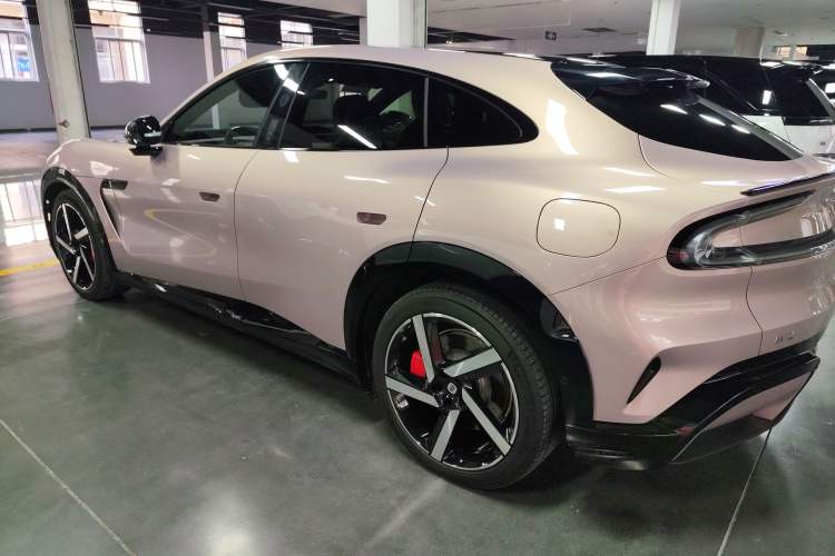 Used Xiaomi Auto YU7 2025 Ultra-Long Range High-Performance All-Wheel-Drive Max Edition Exterior 3