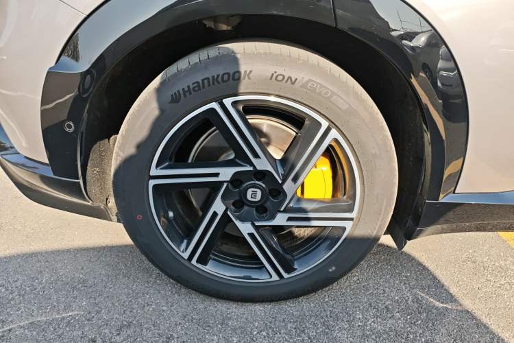 Used Xiaomi Auto YU7 2025 Ultra-Long Range Rear-Wheel Drive Version Exterior 8
