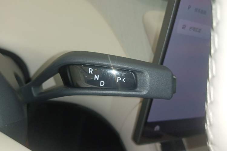 Used Xiaomi Auto YU7 2025 Ultra-Long Range All-Wheel Drive Pro Version Gear Lever