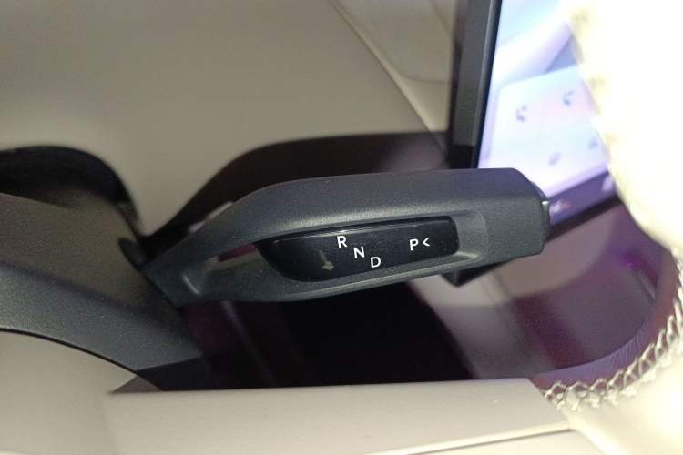 Used Xiaomi Auto YU7 2025 Ultra-Long Range All-Wheel Drive Pro Version Gear Lever