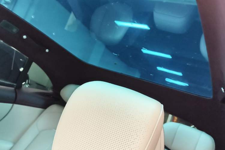 Used Xiaomi Auto YU7 2025 Ultra-Long Range High-Performance All-Wheel-Drive Max Edition Headliner