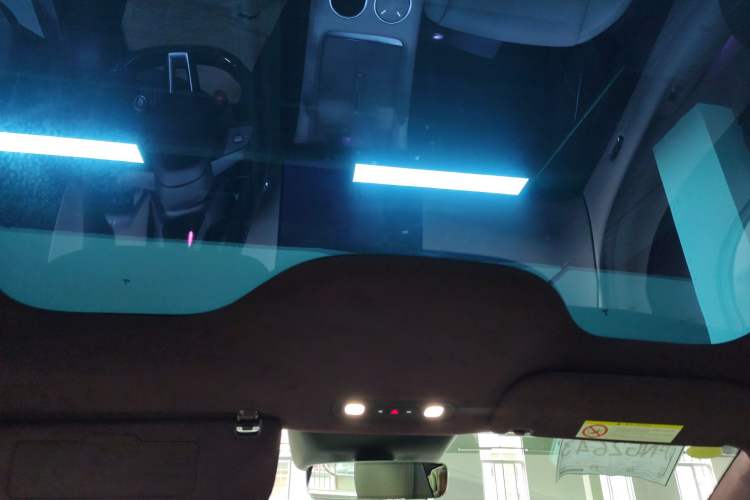 Used Xiaomi Auto YU7 2025 Ultra-Long Range High-Performance All-Wheel-Drive Max Edition Headliner