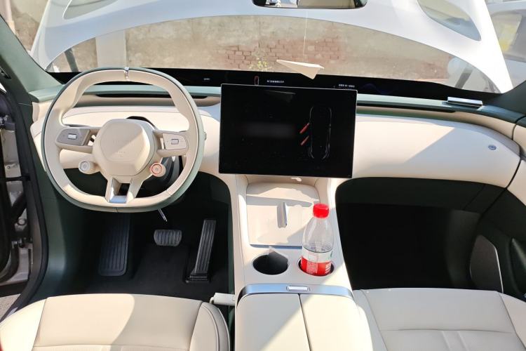 Used Xiaomi Auto YU7 2025 Ultra-Long Range Rear-Wheel Drive Version Interior 2