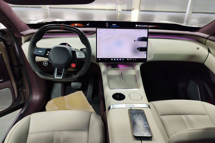 Used Xiaomi Auto YU7 2025 Ultra-Long Range High-Performance All-Wheel-Drive Max Edition Interior 2