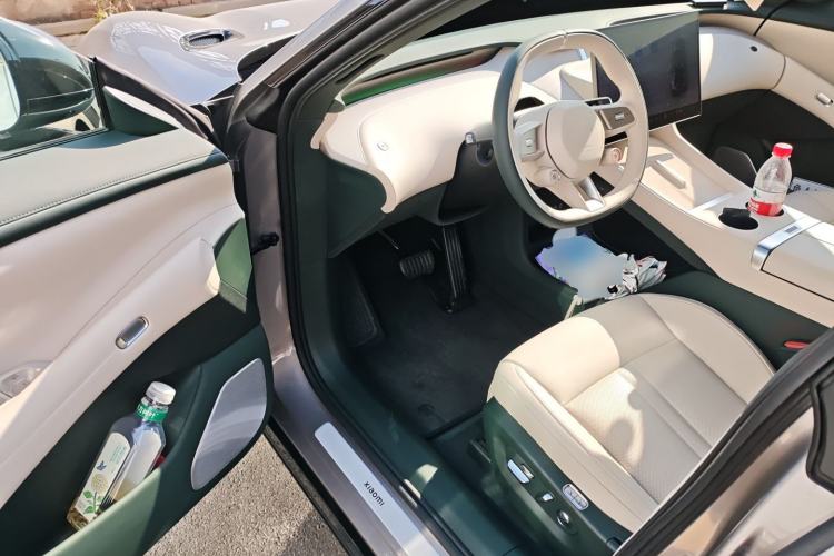 Used Xiaomi Auto YU7 2025 Ultra-Long Range Rear-Wheel Drive Version Interior 3