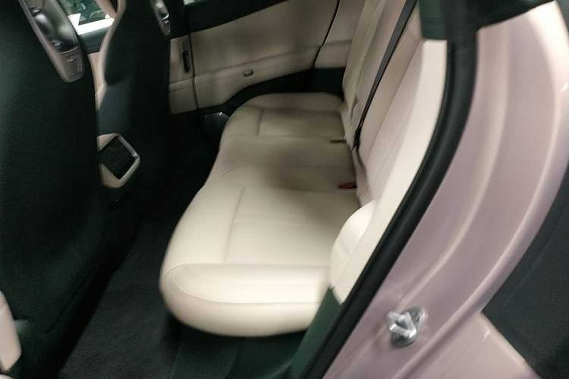 Used Xiaomi Auto YU7 2025 Ultra-Long Range Rear-Wheel Drive Version Interior 4