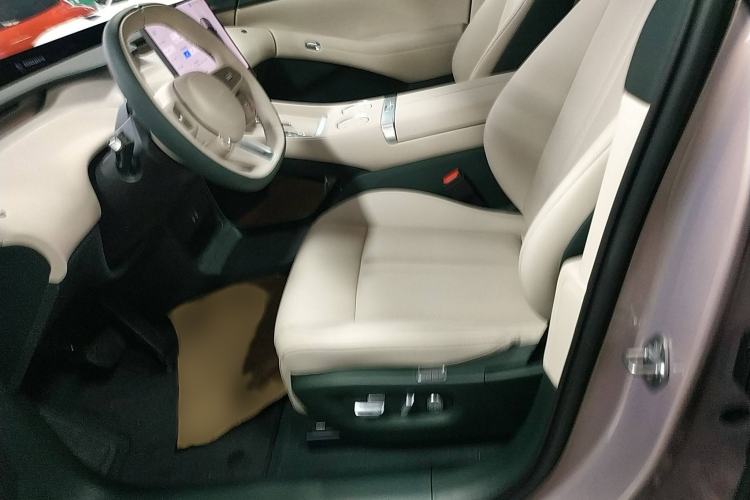Used Xiaomi Auto YU7 2025 Ultra-Long Range Rear-Wheel Drive Version Left Front Seat