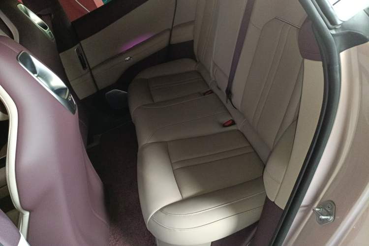 Used Xiaomi Auto YU7 2025 Ultra-Long Range All-Wheel Drive Pro Version Left Rear Seat