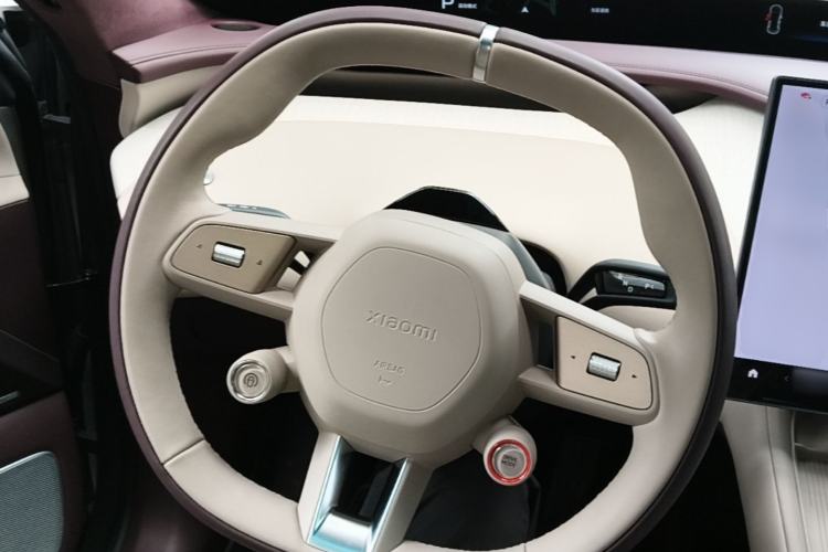 Used Xiaomi Auto YU7 2025 Ultra-Long Range High-Performance All-Wheel-Drive Max Edition Steering Wheel