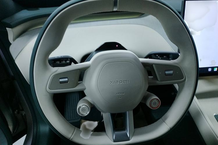 Used Xiaomi Auto YU7 2025 Ultra-Long Range Rear-Wheel Drive Version Steering Wheel