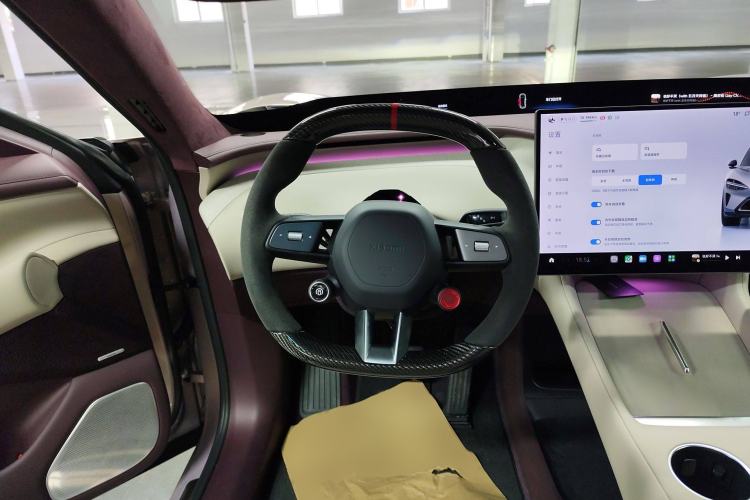 Used Xiaomi Auto YU7 2025 Ultra-Long Range High-Performance All-Wheel-Drive Max Edition Steering Wheel