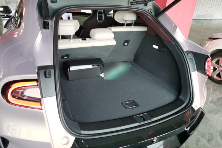 Used Xiaomi Auto YU7 2025 Ultra-Long Range Rear-Wheel Drive Version Trunk
