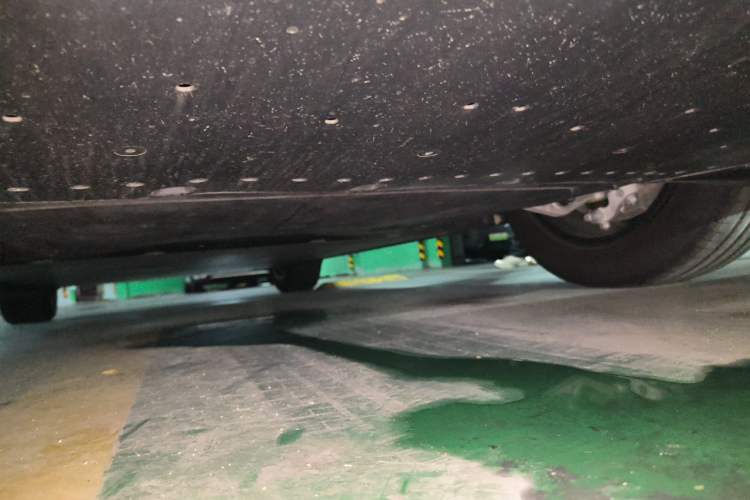Used Xiaomi Auto YU7 2025 Ultra-Long Range Rear-Wheel Drive Version Chassis Front