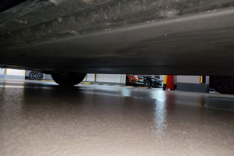 Used Xiaomi Auto YU7 2025 Ultra-Long Range All-Wheel Drive Pro Version Chassis Front Left