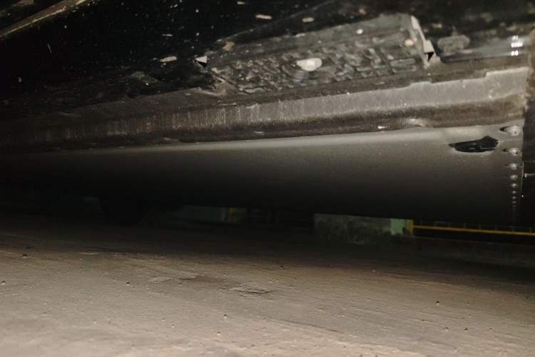 Used Xiaomi Auto YU7 2025 Ultra-Long Range High-Performance All-Wheel-Drive Max Edition Chassis Front Right