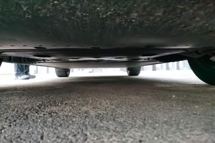 Used Xiaomi Auto YU7 2025 Ultra-Long Range Rear-Wheel Drive Version Chassis Front
