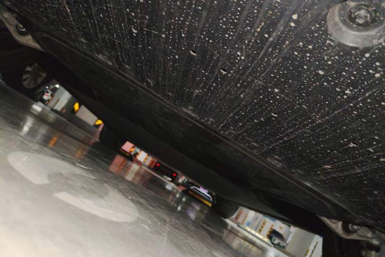 Used Xiaomi Auto YU7 2025 Ultra-Long Range Rear-Wheel Drive Version Chassis Front