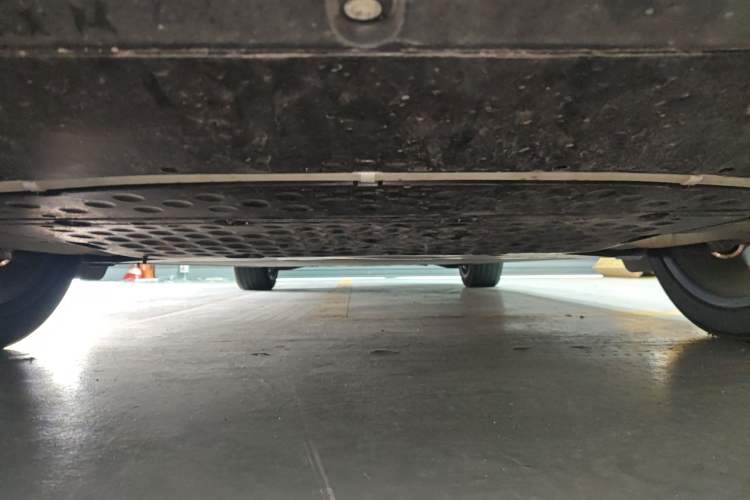 Used Xiaomi Auto YU7 2025 Ultra-Long Range High-Performance All-Wheel-Drive Max Edition Chassis Rear