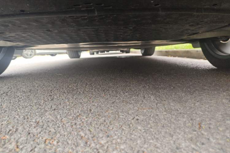 Used Xiaomi Auto YU7 2025 Ultra-Long Range High-Performance All-Wheel-Drive Max Edition Chassis Rear