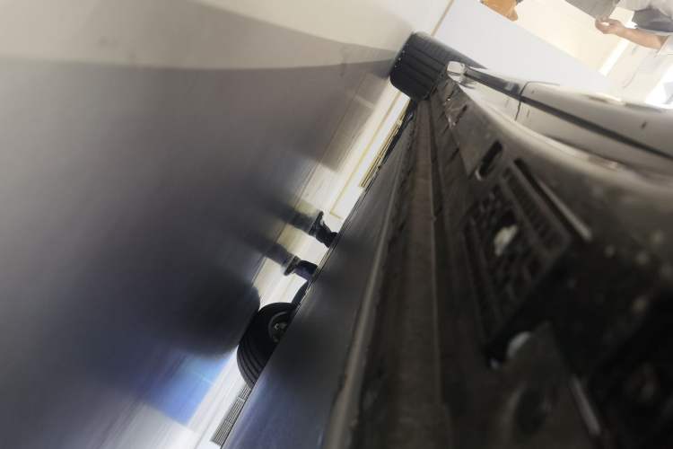 Used Xiaomi Auto YU7 2025 Ultra-Long Range High-Performance All-Wheel-Drive Max Edition Chassis Rear Left