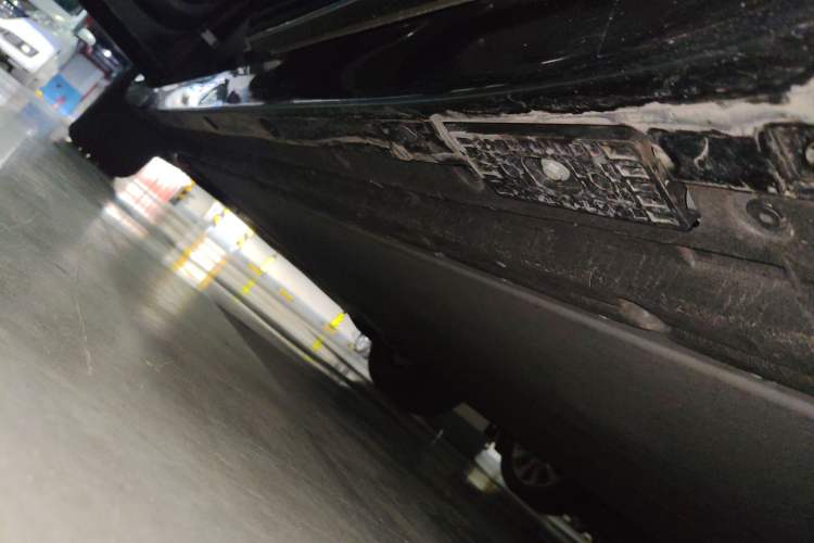 Used Xiaomi Auto YU7 2025 Ultra-Long Range Rear-Wheel Drive Version Chassis Rear Left