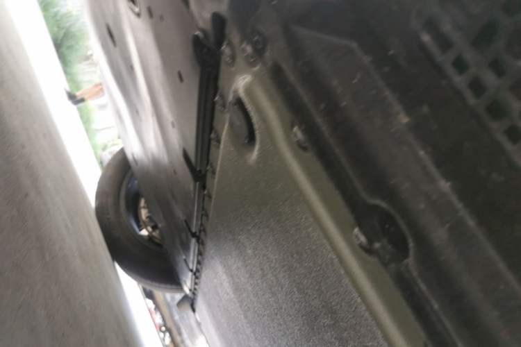 Used Xiaomi Auto YU7 2025 Ultra-Long Range Rear-Wheel Drive Version Chassis Rear Right