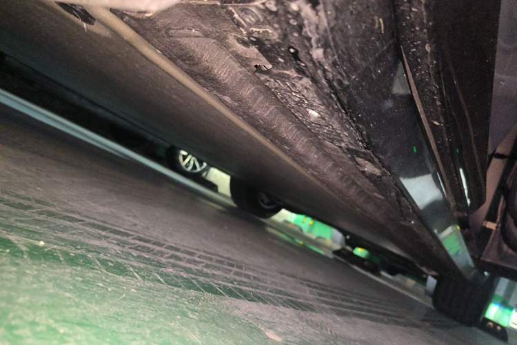Used Xiaomi Auto YU7 2025 Ultra-Long Range Rear-Wheel Drive Version Chassis Rear Right