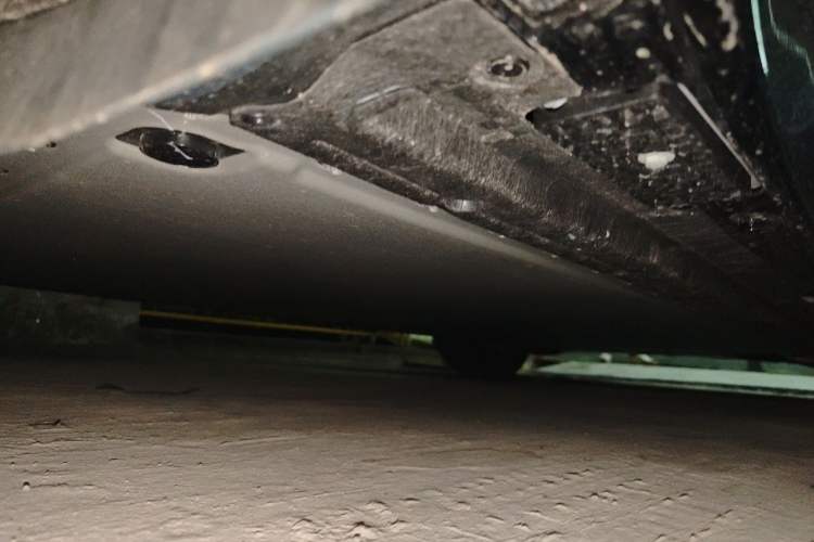 Used Xiaomi Auto YU7 2025 Ultra-Long Range High-Performance All-Wheel-Drive Max Edition Chassis Rear Right