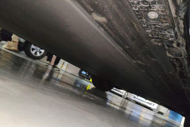 Used Xiaomi Auto YU7 2025 Ultra-Long Range Rear-Wheel Drive Version Chassis Rear Right